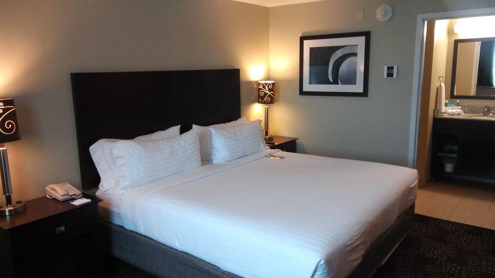 Holiday Inn Express Pittsburgh West - Greentree, An Ihg Hotel Crafton Eksteriør bilde