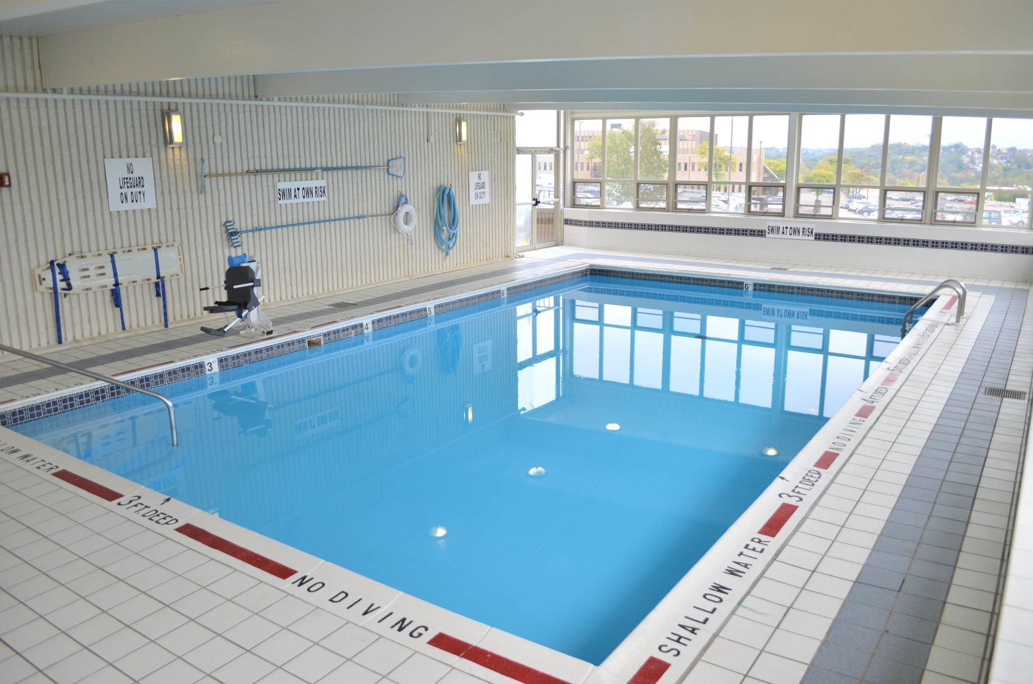 Holiday Inn Express Pittsburgh West - Greentree, An Ihg Hotel Crafton Eksteriør bilde