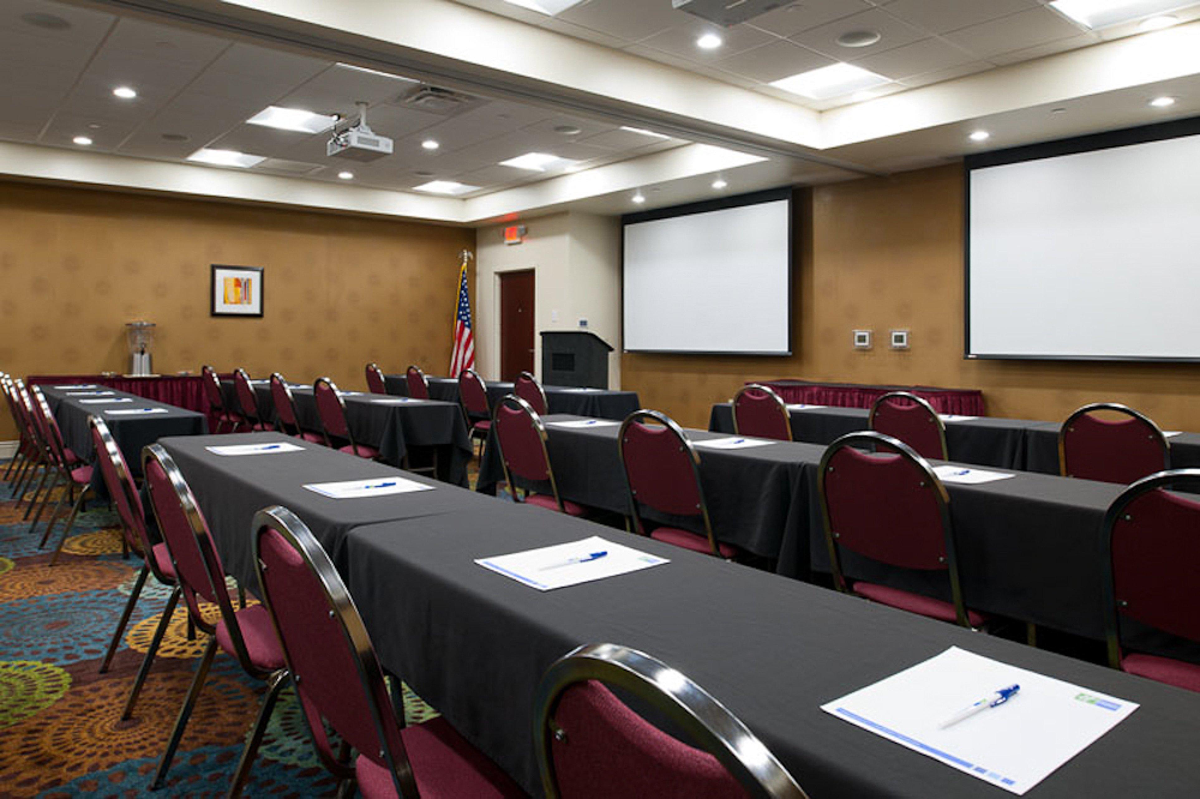 Holiday Inn Express Pittsburgh West - Greentree, An Ihg Hotel Crafton Eksteriør bilde