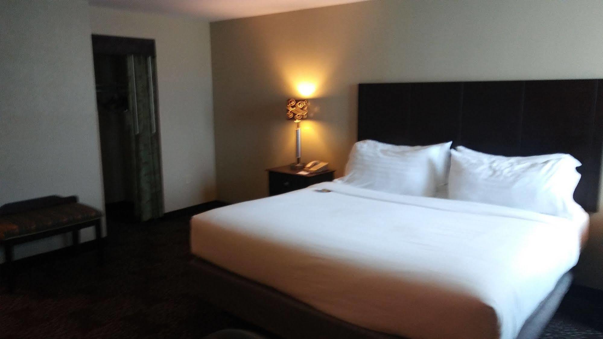 Holiday Inn Express Pittsburgh West - Greentree, An Ihg Hotel Crafton Eksteriør bilde