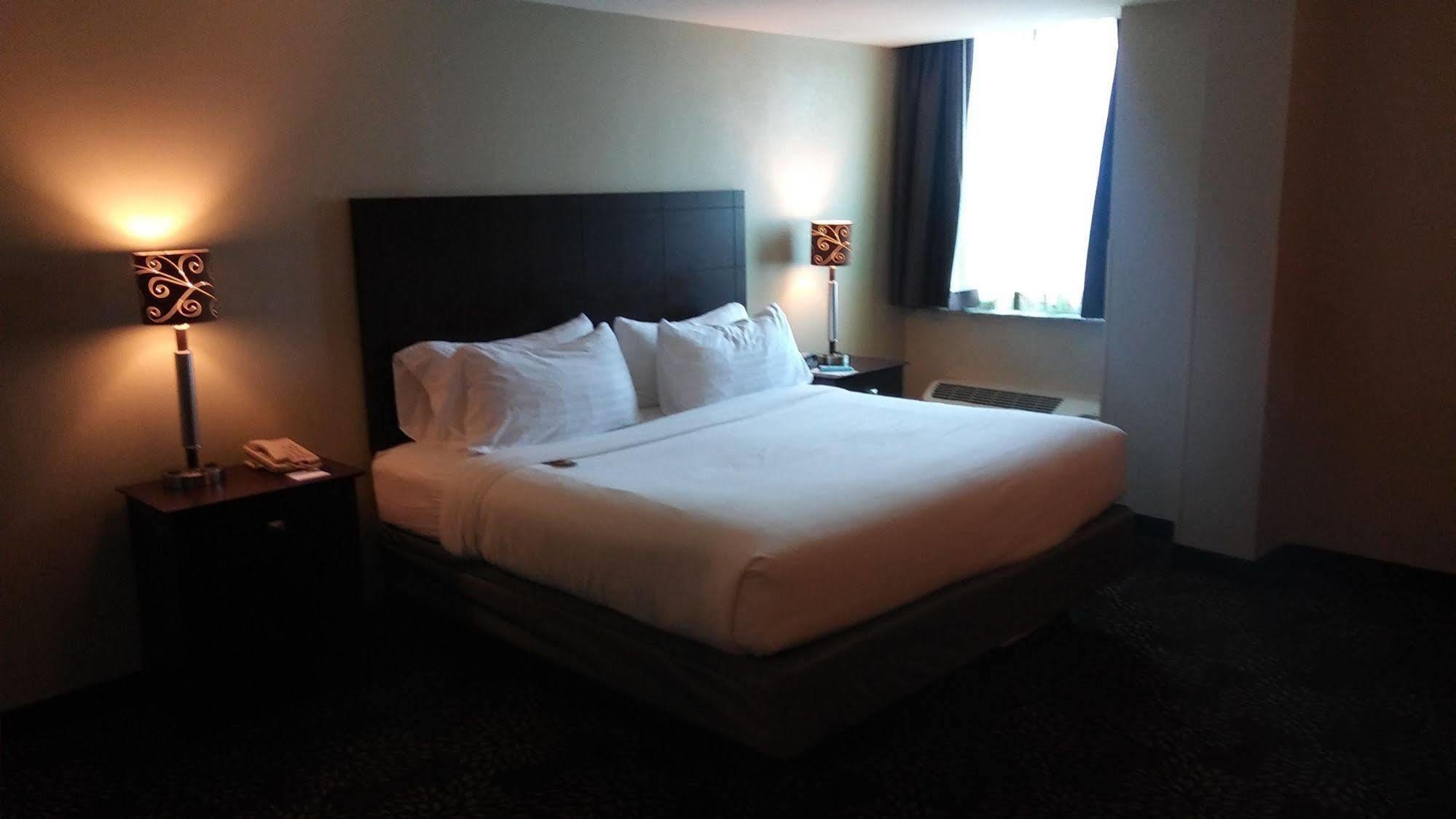 Holiday Inn Express Pittsburgh West - Greentree, An Ihg Hotel Crafton Eksteriør bilde