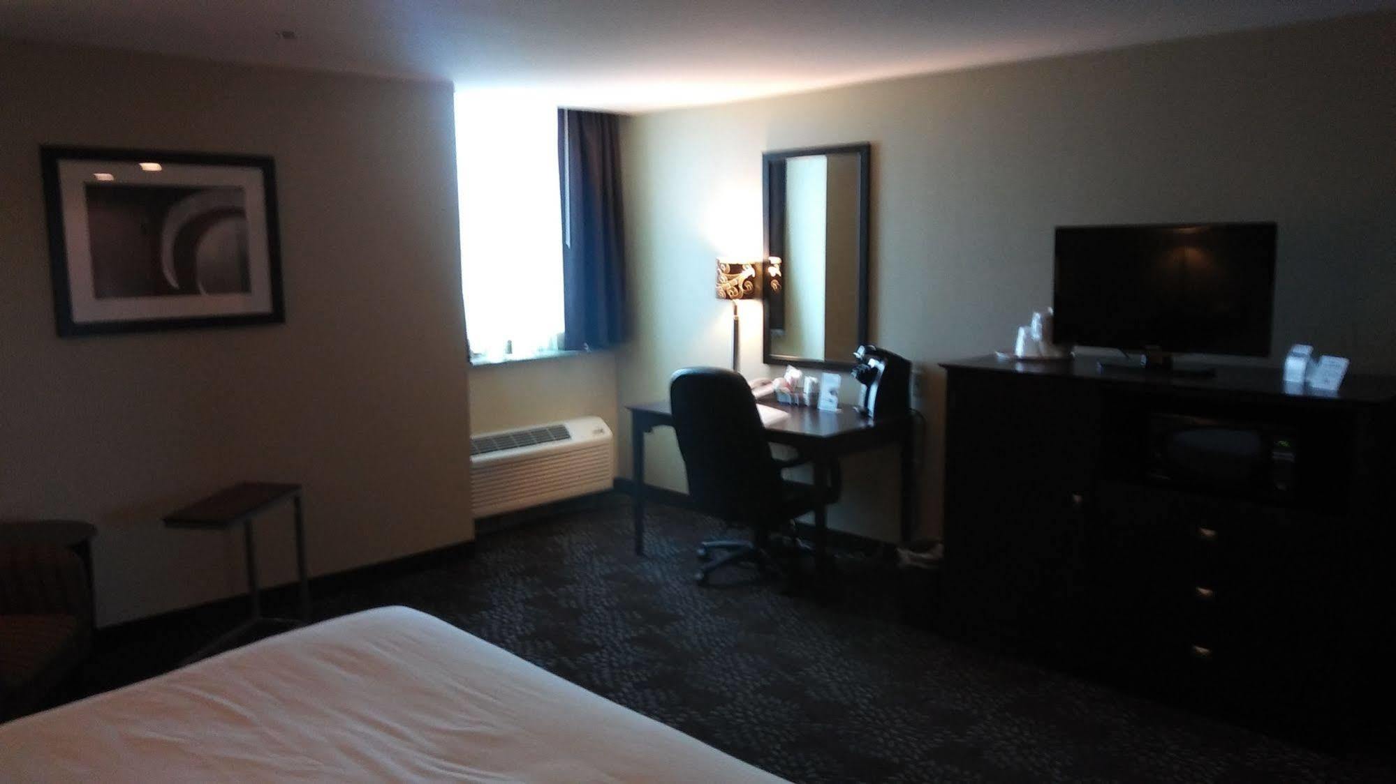 Holiday Inn Express Pittsburgh West - Greentree, An Ihg Hotel Crafton Eksteriør bilde