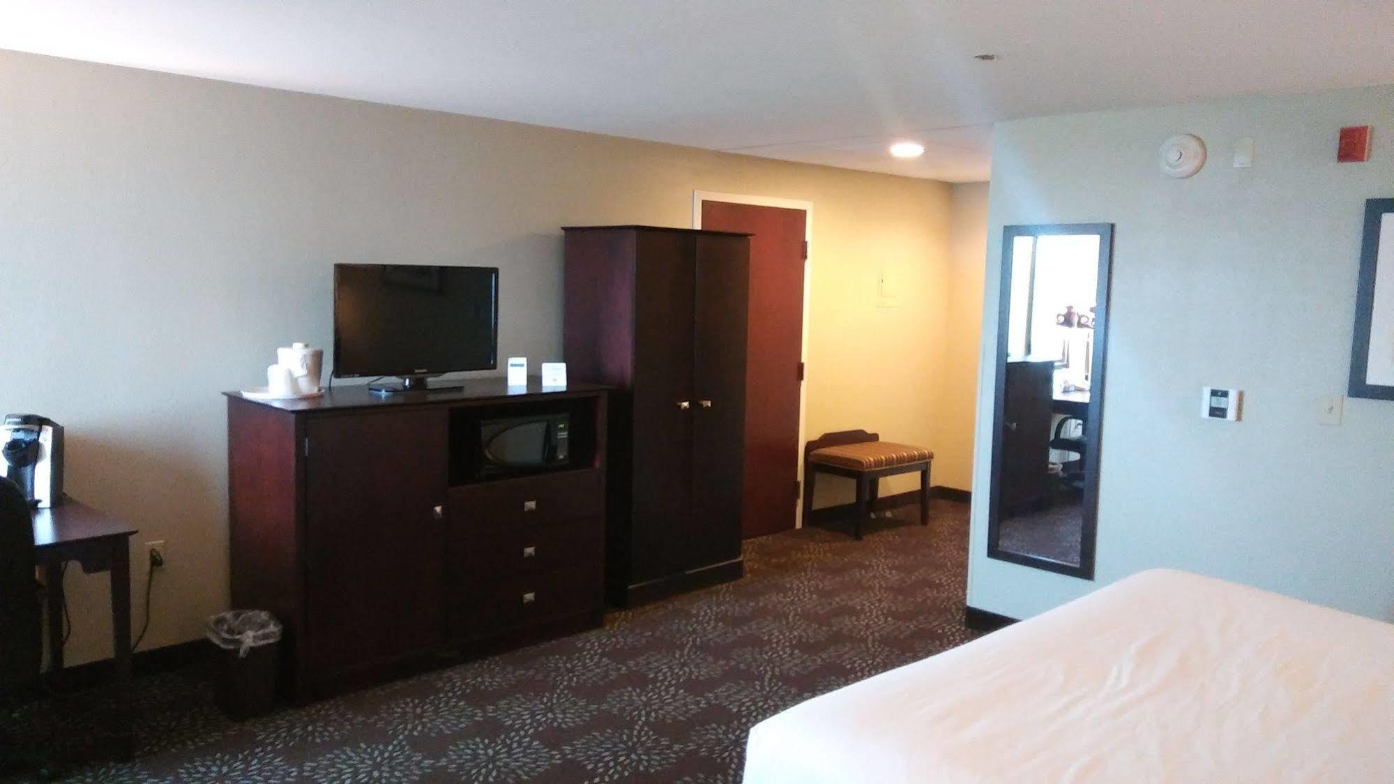 Holiday Inn Express Pittsburgh West - Greentree, An Ihg Hotel Crafton Eksteriør bilde