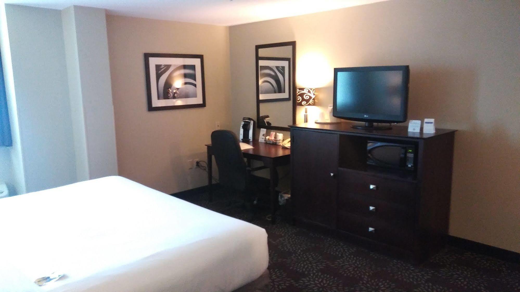 Holiday Inn Express Pittsburgh West - Greentree, An Ihg Hotel Crafton Eksteriør bilde